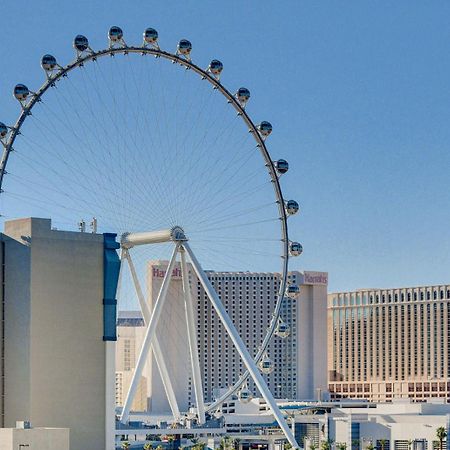 Modern Oasis Steps Away From The Las Vegas Strip Exterior photo
