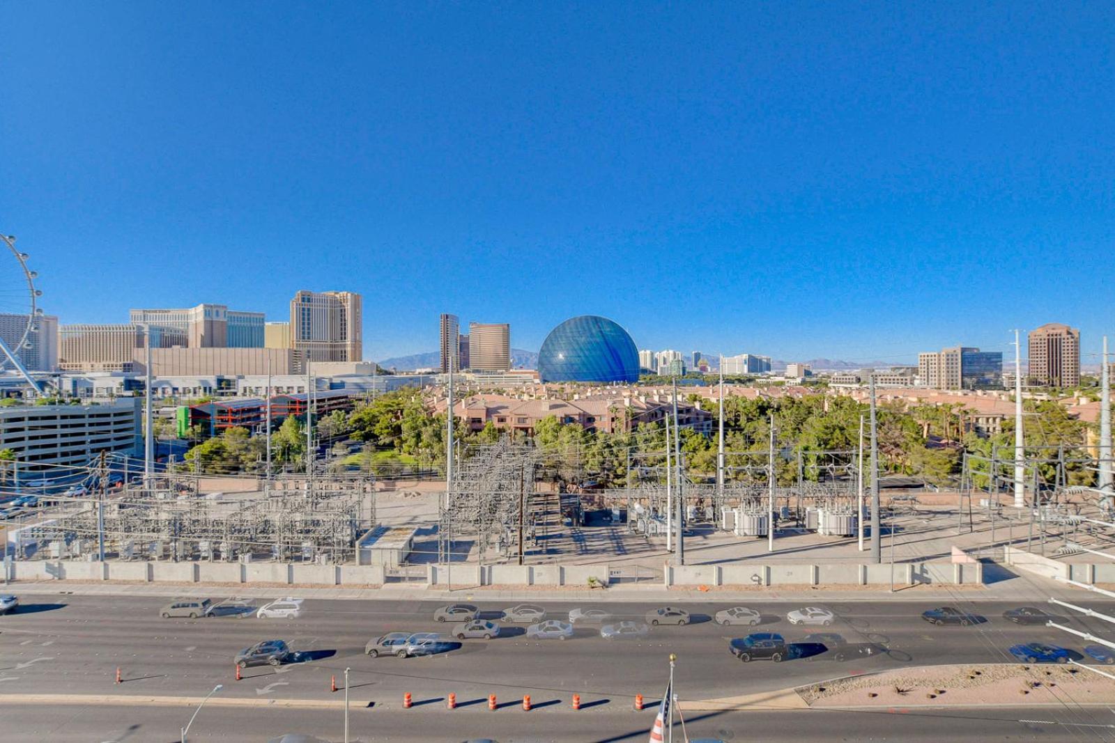 Modern Oasis Steps Away From The Las Vegas Strip Exterior photo