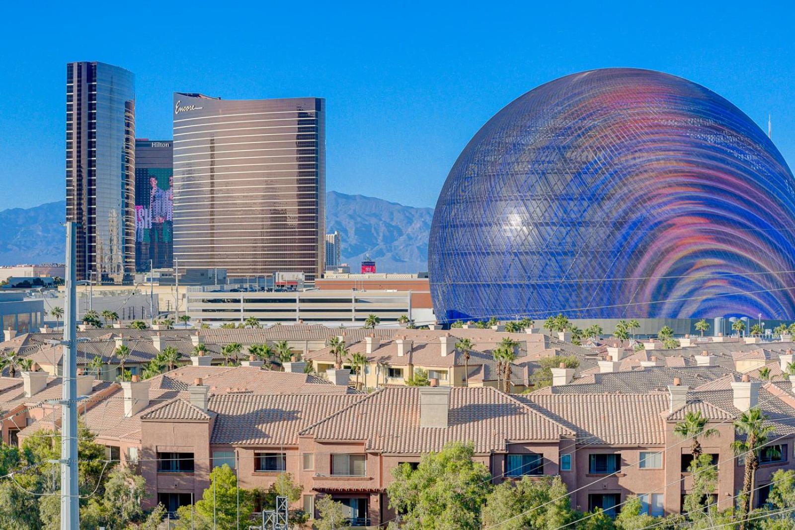 Modern Oasis Steps Away From The Las Vegas Strip Exterior photo