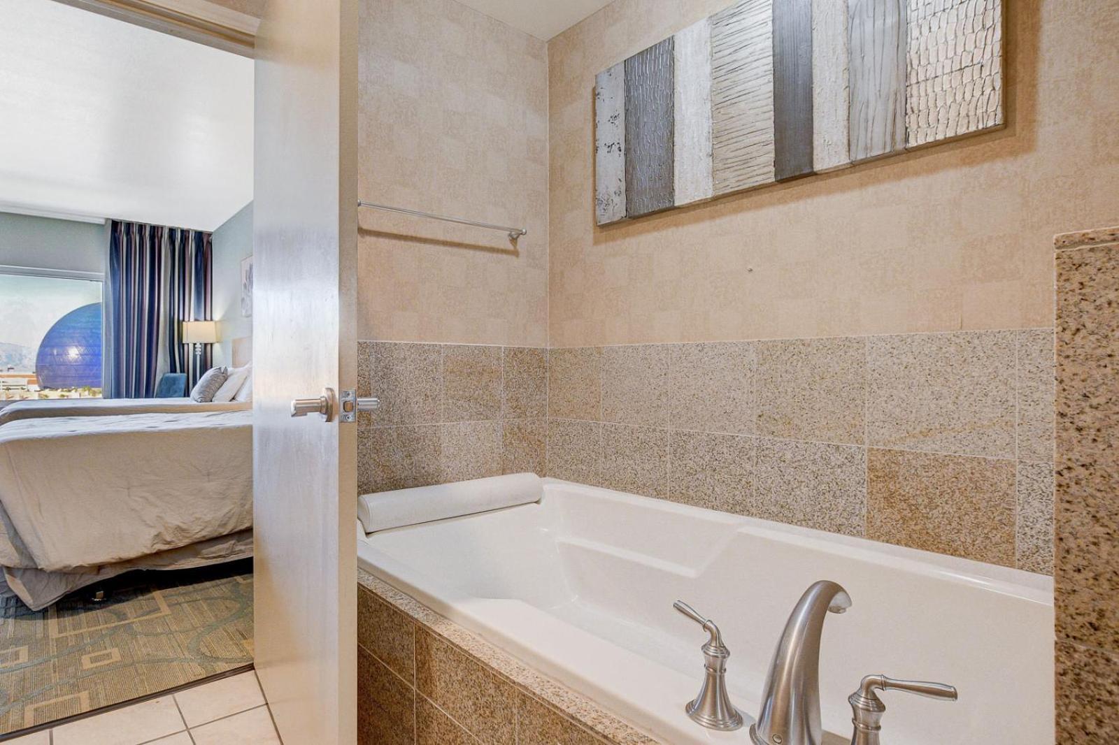 Modern Oasis Steps Away From The Las Vegas Strip Exterior photo