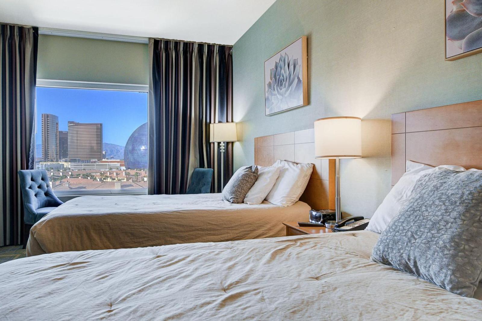 Modern Oasis Steps Away From The Las Vegas Strip Exterior photo